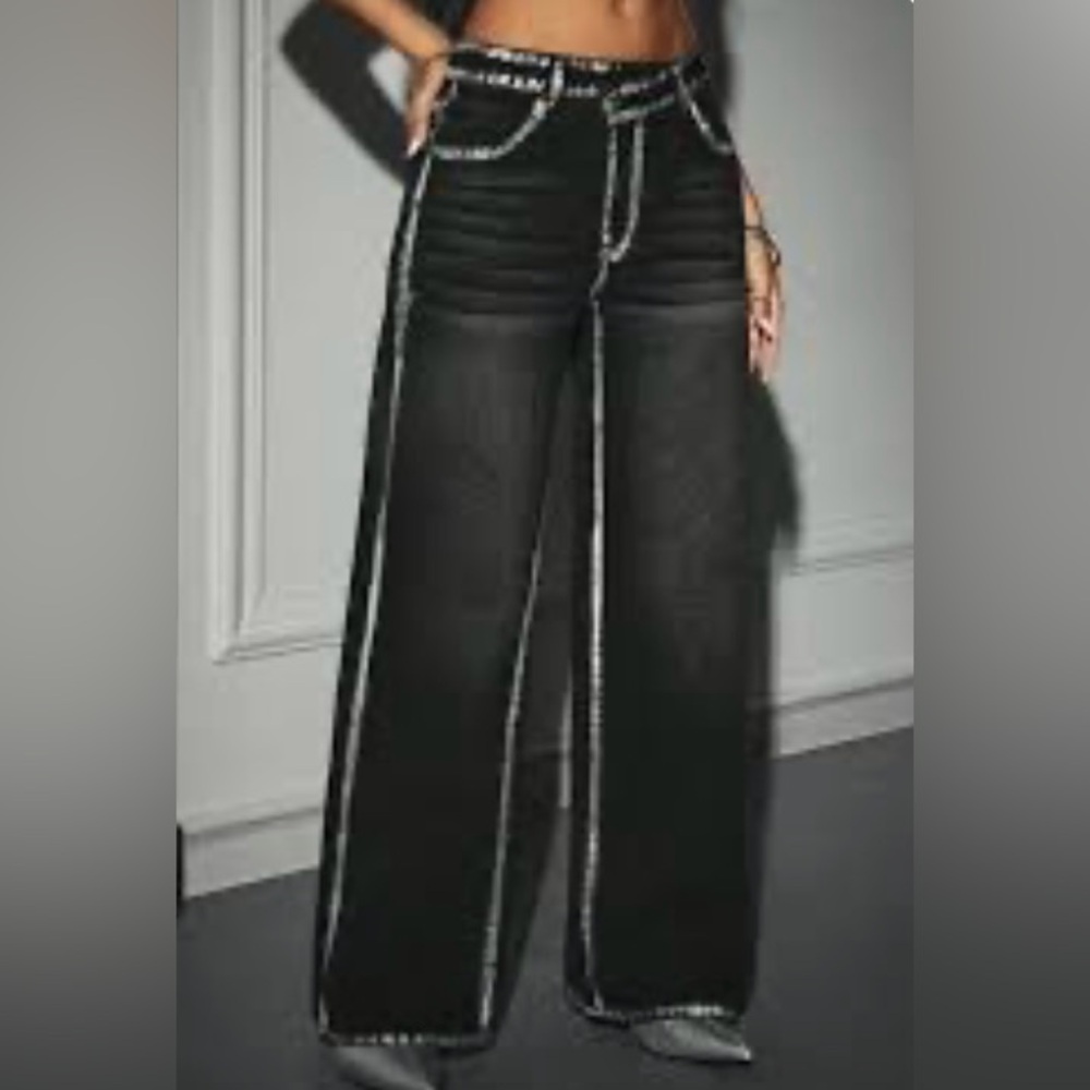 Y2K VBRT- NWOT-Black Wide Leg Jeans | Statement Denim | Size 29